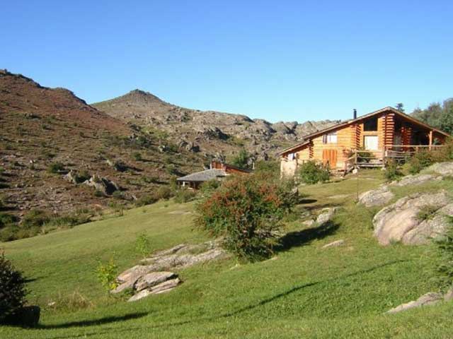 Aguas Claras Chalets de Montaña - CheckinFans