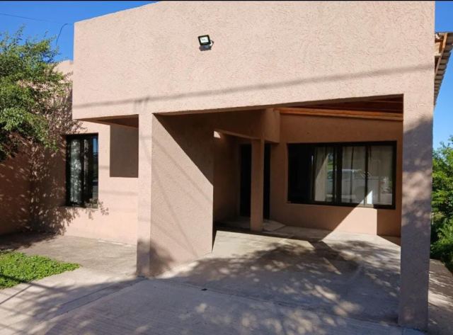 House Akuti con piscina privada - CheckinFans
