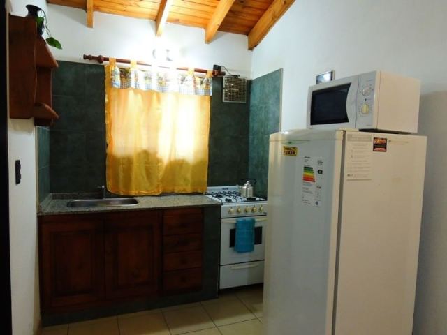 Cabañas Alma Mora - Cabaña para 5 - Cocina - CheckinFans