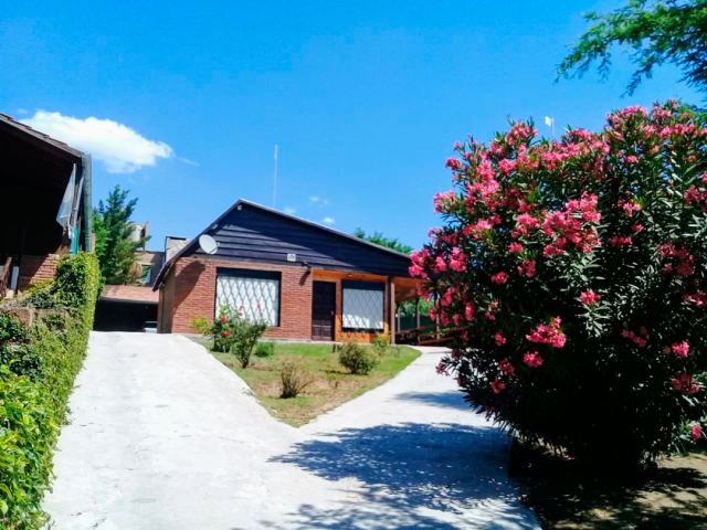 Cabañas La Casa de Las flores - CheckinFans