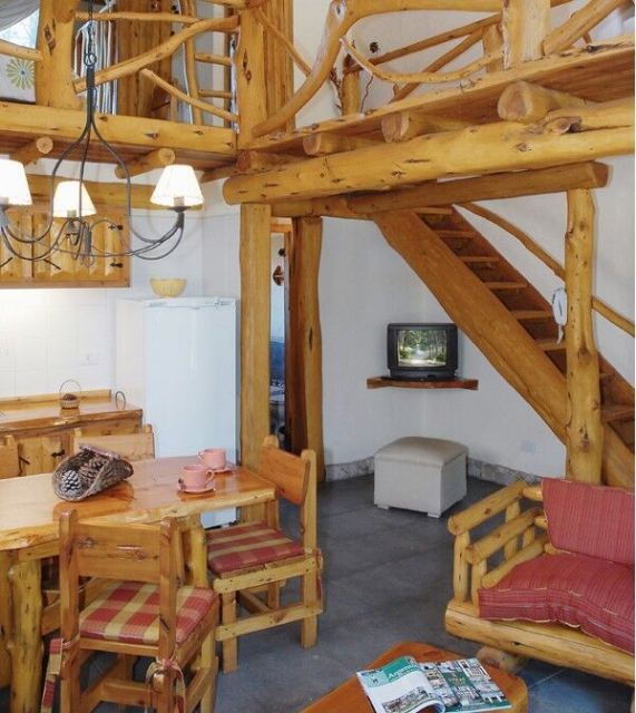 Cabaña Grande - Cabañas Nellquihue - Living comedor - CheckinFans