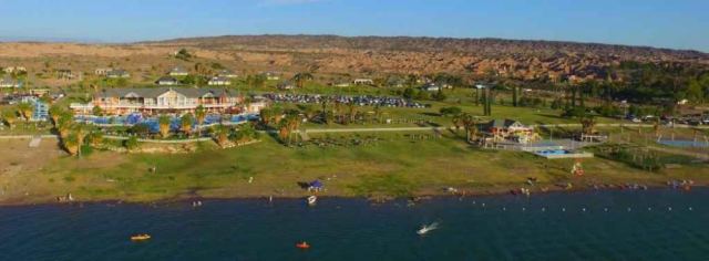 Del Bono Beach Resort - CheckinFans