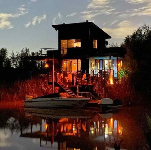 Isla Verde Lodge - CheckinFans