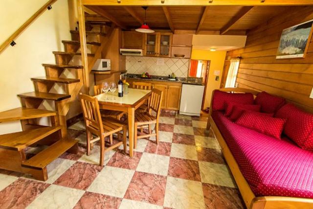 Linda Vista Apart Hotel - CheckinFans