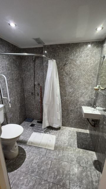 Habitación Doble para personas con movilidad reduc - CheckinFans