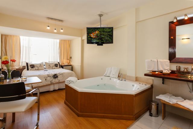 Habitacion Suite VIP - CheckinFans