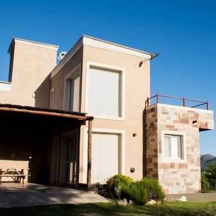Solares de la Villa - CheckinFans